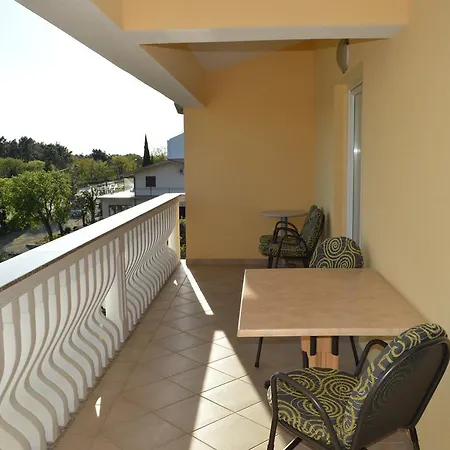 Apartments Zdenka Starigrad Paklenica Room photo