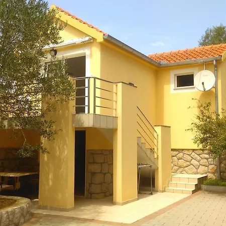 Apartments Zdenka Starigrad Paklenica Exterior photo
