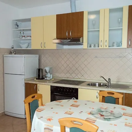 Apartments Zdenka Starigrad Paklenica Exterior photo